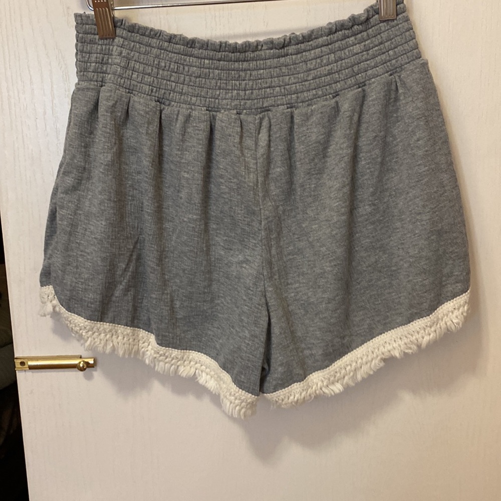 Shorts - Picture 2 of 3